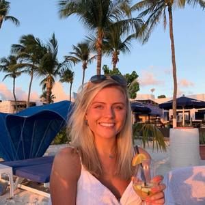 Meet your Posher, Julia